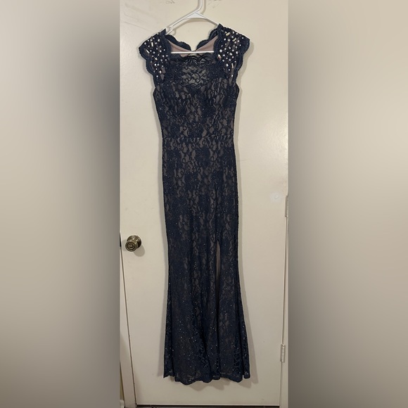 Size 7 only worn once navy blue and tan dress. - Picture 1 of 3